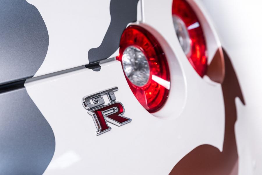 Логотип Nissan GT-R Offroad Godzilla 2.0 2019 года  (фото 20 из 24)